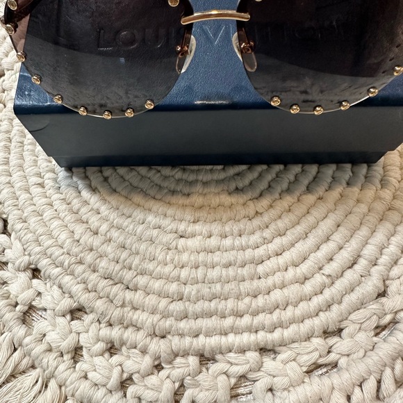 Louis Vuitton Sunglasses - Picture 13 of 13